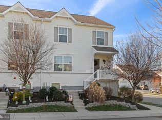 422 Warren Ct, Willow Street, PA 17584