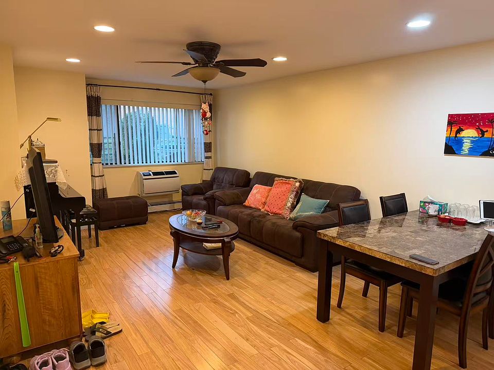 1st image of 7140 163rd St Floor 1