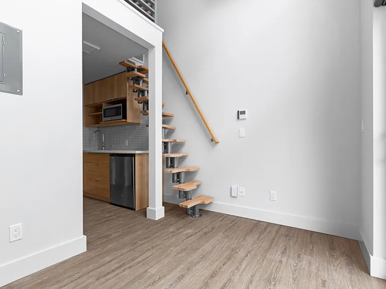 510 Broadway — Photo 22