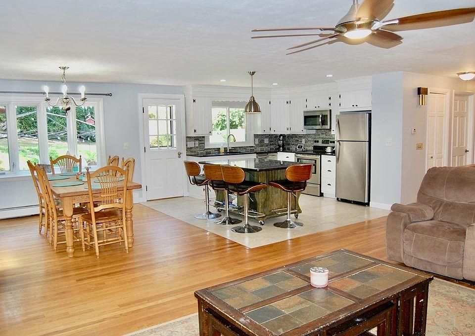 1st image of 15 Woodvale Ave