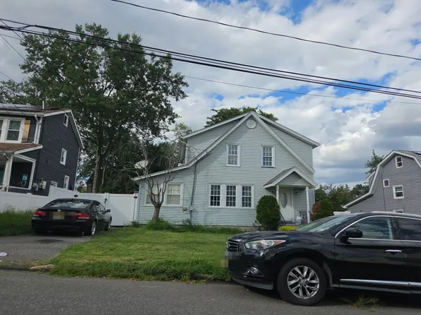 32 Meinzer St, Avenel, NJ 07001