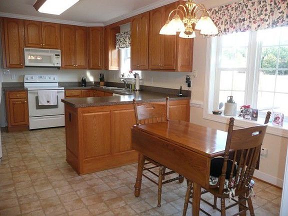 2nd image of 3140 Shadow Creek Dr
