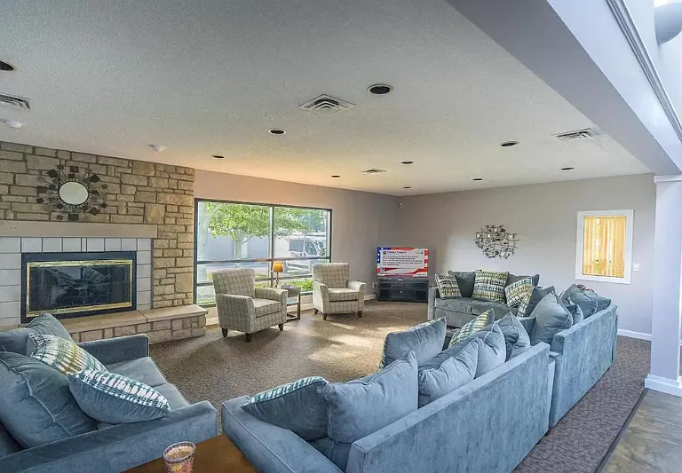 1697 Ridgebury Dr — Photo 36