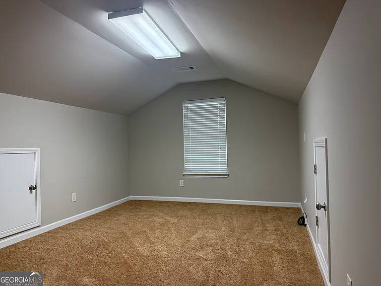125 Leland Ln — Photo 27