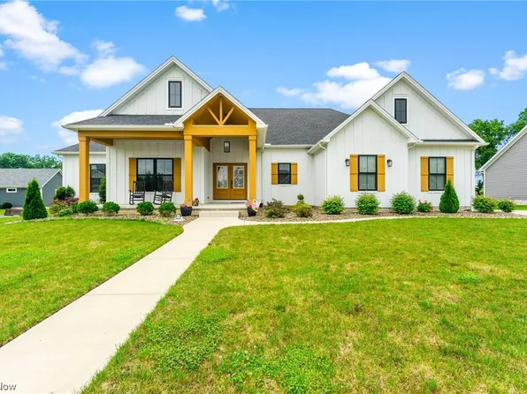 3308 Chestnut Hl, Poland, OH 44514