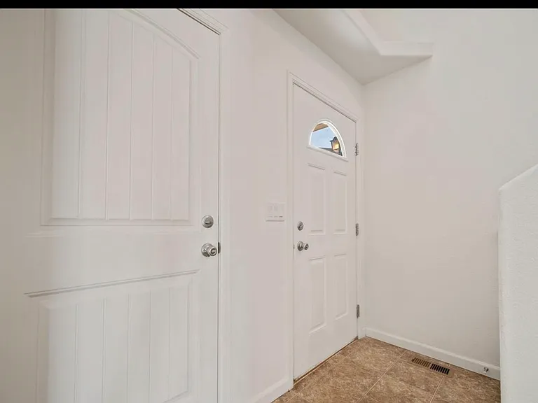 4028 Little Moon Trl — Photo 2