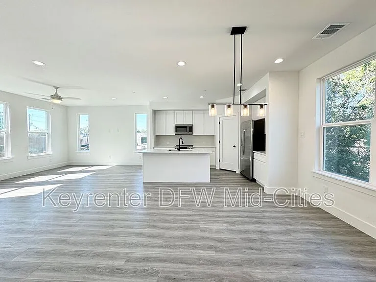 7302 Uloho Way — Photo 3