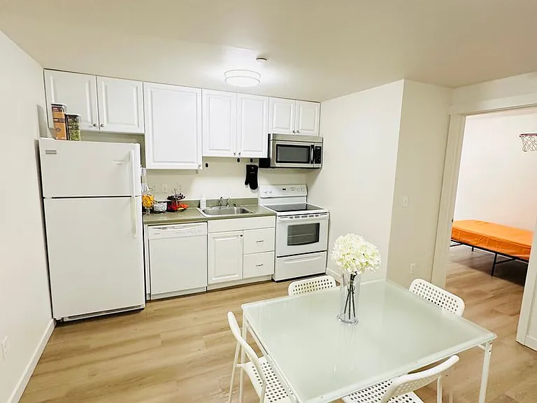 Radian Apartments — Photo 13