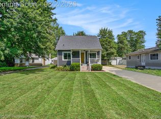 876 Allen Rd, Ypsilanti, MI 48198