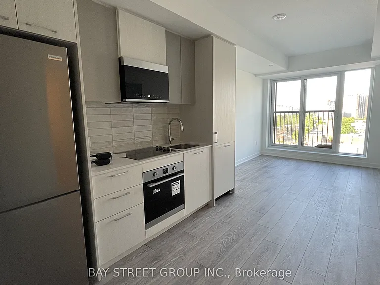 10 Oak St #902 — Photo 4