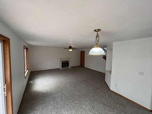3rd image of 8817 NE 131st Ave