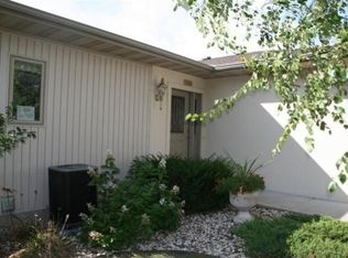 1242 Springbrook Dr, Baraboo, WI 53913