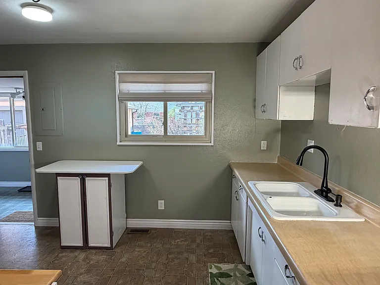 28 Oak St — Photo 15