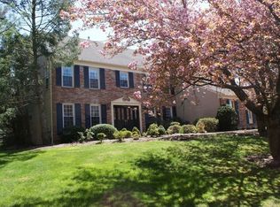 12 Oak Hill Rd, Neshanic Station, NJ 08853