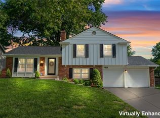 7616 W 97th St, Overland Park, KS 66212
