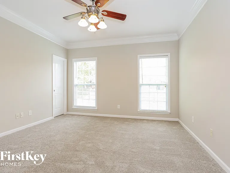 1934 Shafer Dr — Photo 10