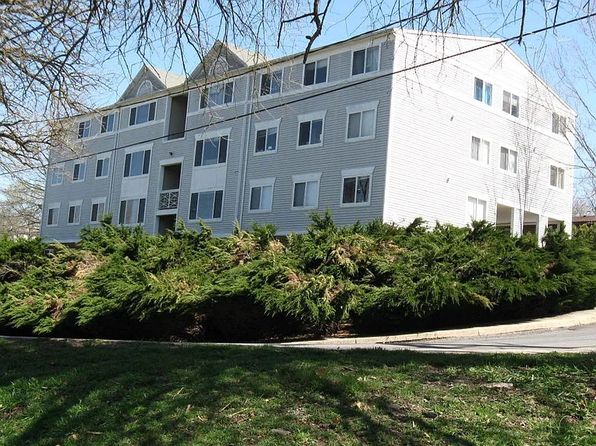 303 White St APT 301