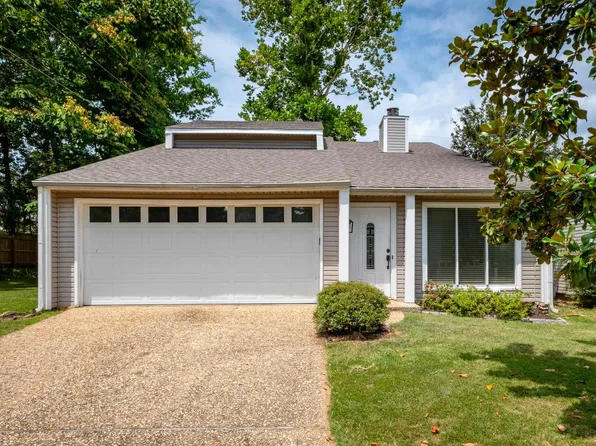 1614 Pickering Dr, Little Rock, AR 72211