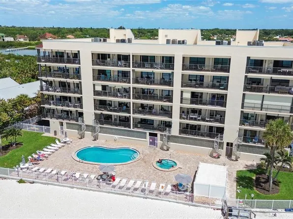 20040 Gulf Blvd APT 402, Indian Shores, FL 33785