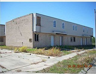 3rd image of 7770 N Coronet Ct