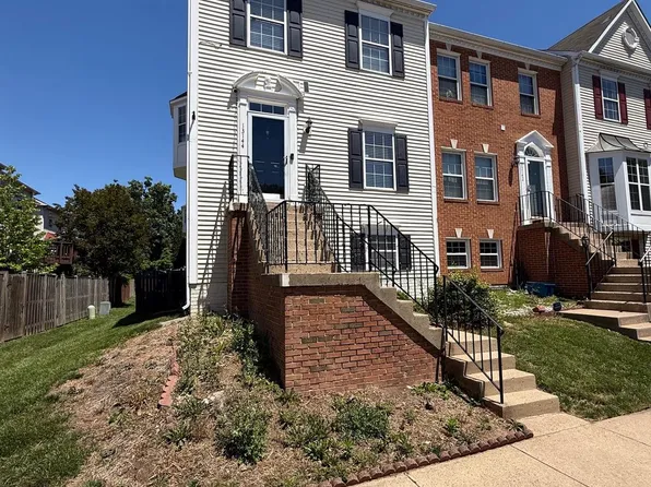 13144 Quail Creek Ln #Basement, Fairfax, VA 22033