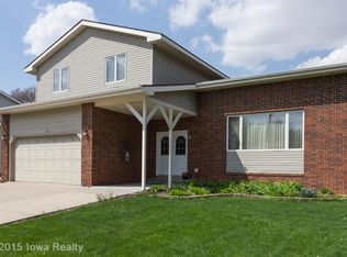 2328 N 4th Ave E, Newton, IA 50208