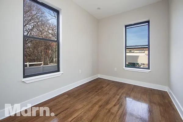 Rented by Mdrn Residential | media 19