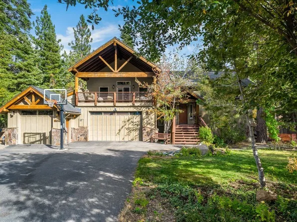 926 Country Club Dr, Tahoe City, CA 96145