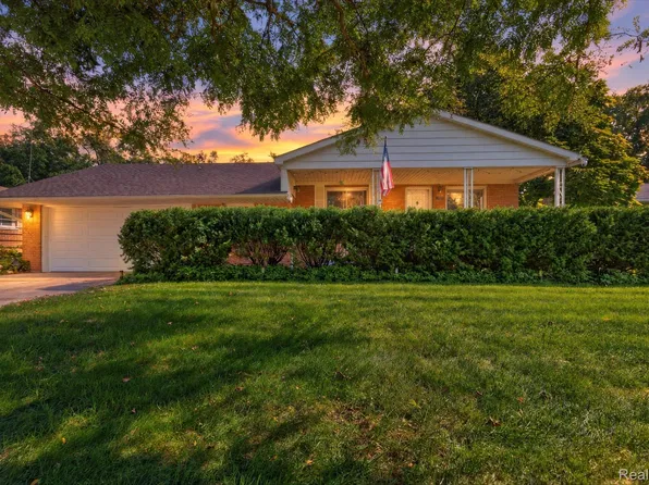 17438 Inkster Rd, Redford, MI 48240