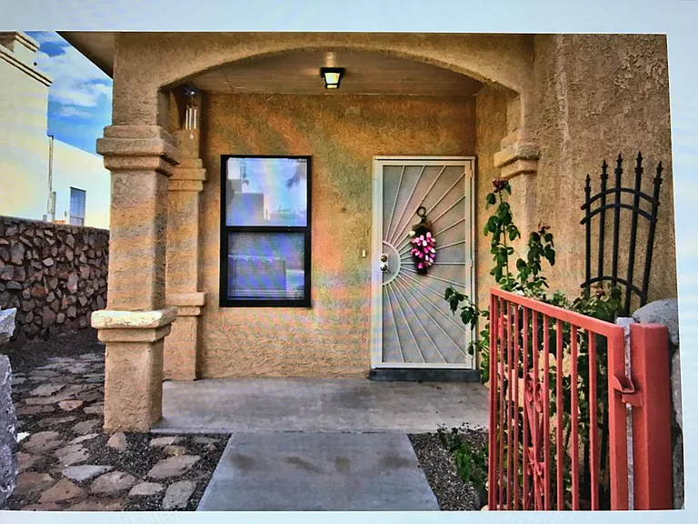 Stone Pine Dr — Photo 2