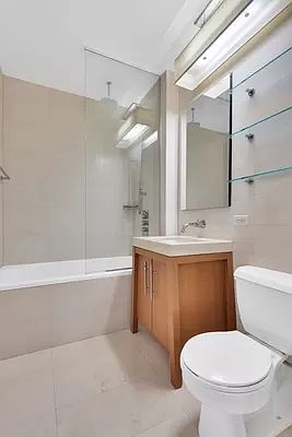 5th image of 88 Greenwich St APT 901