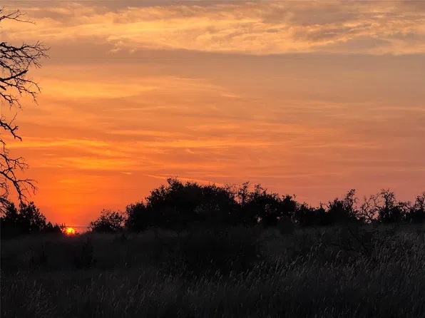 309 Post Oak Dr, Goldthwaite, TX 76844