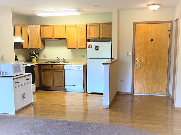 3rd image of 801 N McLean Blvd #25