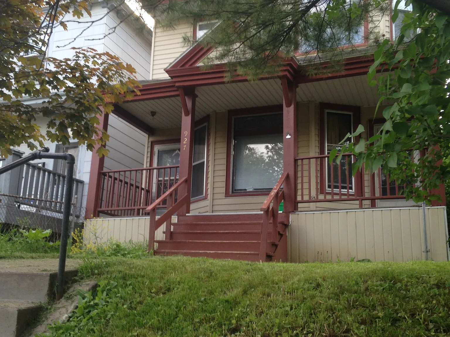 4 bed, 1866 sqft, $1,900 — Photo 1