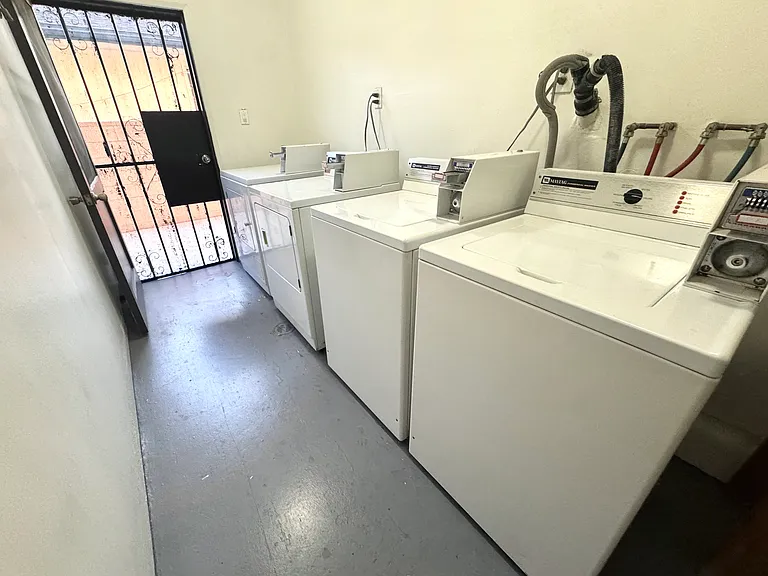 317 E Hazel St #C — Photo 13