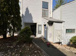 10 Talcott Forest Rd, Farmington, CT 06032