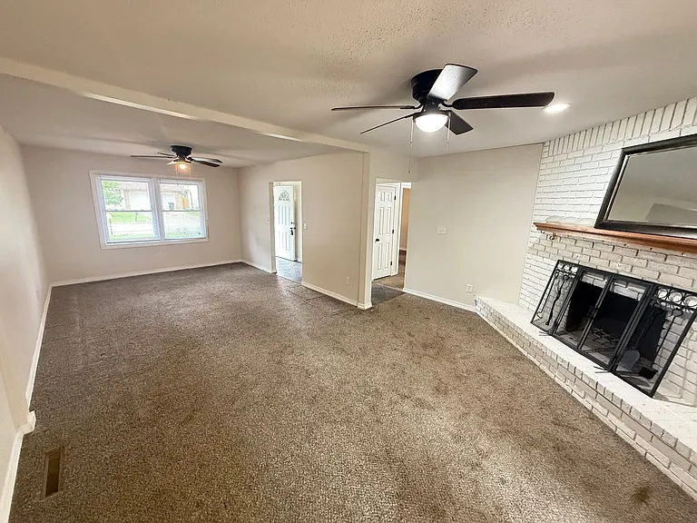 3642 S Westwood Ave — Photo 11