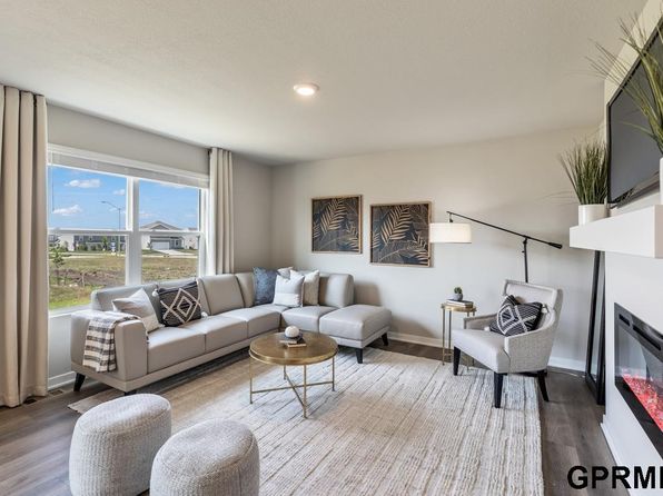 5602 Fenwick St, Bellevue, NE 68133 view 3
