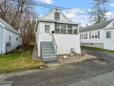 7 Sunnyside Avenue, Albany, NY, 12205