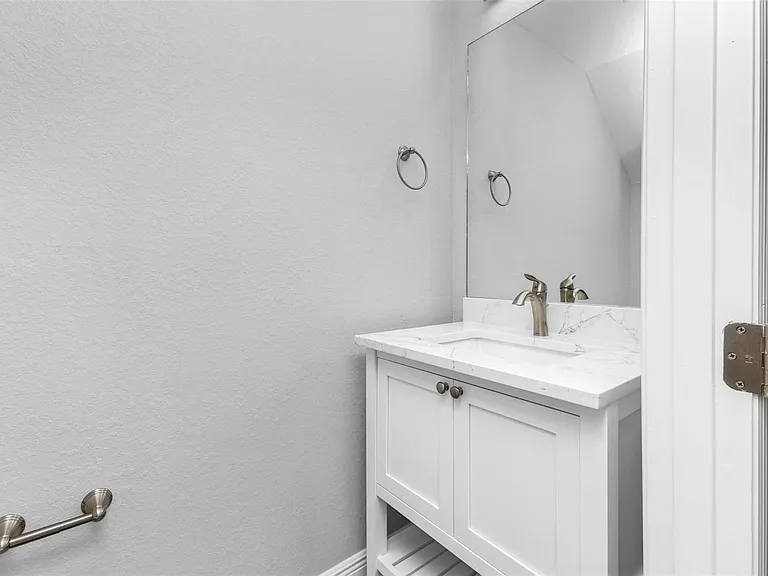 309 E Virginia Ave #111 — Photo 12