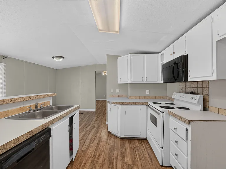 1341 Flying L Ln #10 — Photo 14