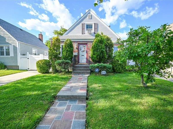 163-31 20 Avenue, Whitestone, NY 11357