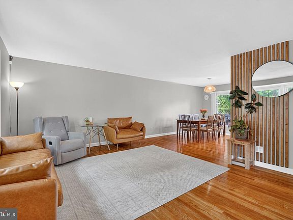 3rd image of 12519 Littleton St