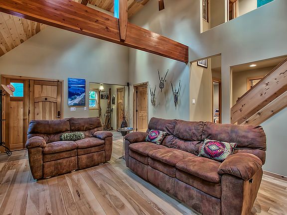 5th image of 16202 Strawberry Ln