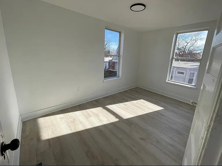 3111 Warder St NW #1 — Photo 12