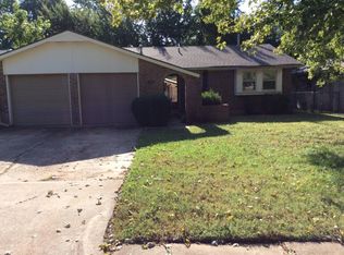 524 Robin Hill Rd, Edmond, OK 73003