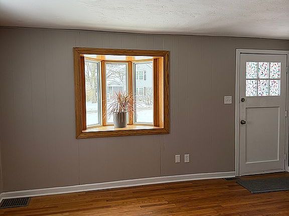 4th image of 9205 McKinney Rd