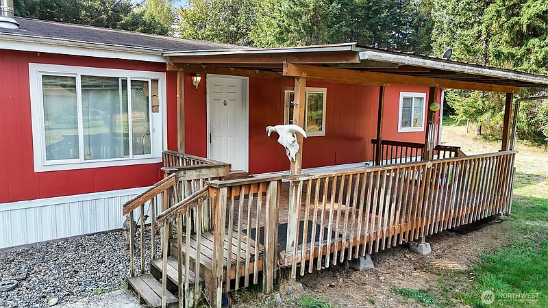 3rd image of 2702 143rd Avenue SE