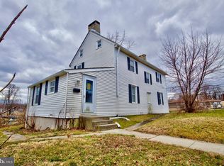 28 4th St, Upland, PA 19015