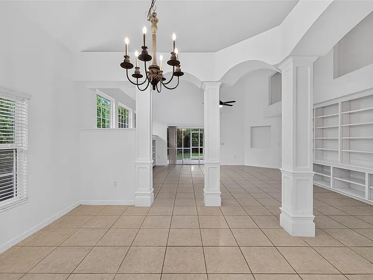 914 SW 83rd Ter — Photo 19